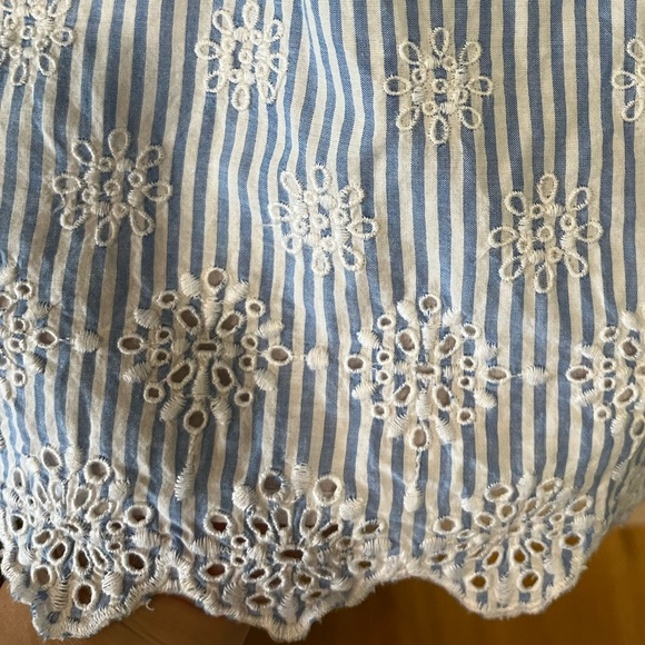 Loft Dress - Picture 2 of 4